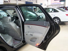 2009款 3.3L 自动 豪华型