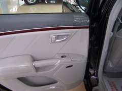 2009款 3.3L 自动 豪华型