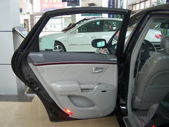 2009款 3.3L 自动 豪华型