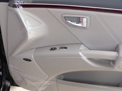 2009款 3.3L 自动 豪华型