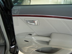 2009款 3.3L 自动 豪华型