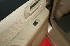 2006款 2.0 自动 标准型