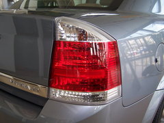 2006款 2.2L 自動 豪華型