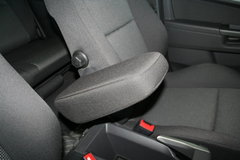 2010款 1.8L 自动 7座
