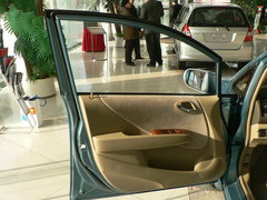 2006款 1.5L 自动 标准版