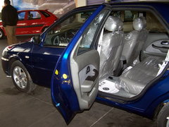 2006款 三厢 1.5 MT 舒适型