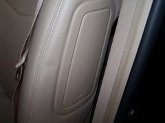 2006款 3.6L 自动 四驱豪华型