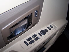 2006款 3.6L 自动 四驱豪华型