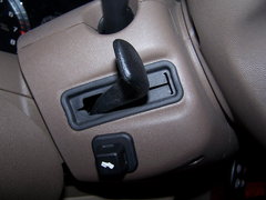 2006款 3.6L 自动 四驱豪华型