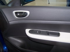 2007款 三廂 2.0L 自動 尊貴版
