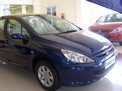 2007款 三厢 2.0L 自动 尊贵版
