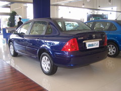2007款 三厢 2.0L 自动 尊贵版