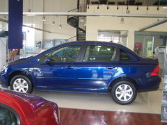2007款 三厢 2.0L 自动 尊贵版