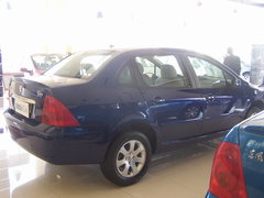 2007款 三厢 2.0L 自动 尊贵版