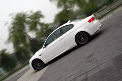 2009款 4.0L DCT 双门轿跑车