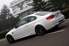 2009款 4.0L DCT 双门轿跑车