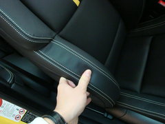 2009款 4.0L DCT 双门轿跑车