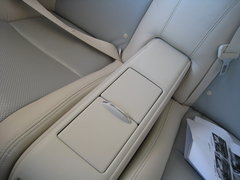 2009款 300 3.0L 自动 
