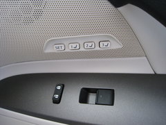 2009款 300 3.0L 自动 