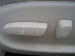 2009款 300 3.0L 自动 