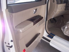 2008款 2.5T 自动 柴油舒适版 5座