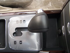 2008款 2.5T 自动 柴油舒适版 5座