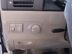 2008款 2.5T 自动 柴油舒适版 5座