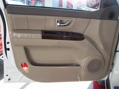 2008款 2.5T 自动 柴油舒适版 5座