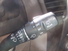 2008款 2.5T 自动 柴油舒适版 5座