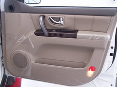 2008款 2.5T 自动 柴油舒适版 5座