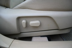 2006款 2.3L 自动 导航型