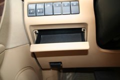 2006款 2.3L 自动 导航型