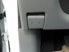 2009款 三厢 1.5L AMT 旗舰型