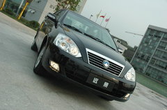 吉利 远景 右前45度 