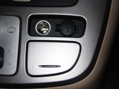 2006款 2.7L 自動 舒適版 7座