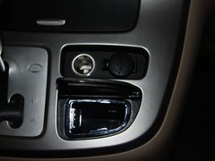 2006款 2.7L 自動 舒適版 7座