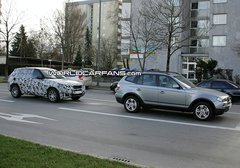 2010款 3.0L xDrive30i探索版 5座