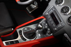 2010款 2.0 TFSI Roadster