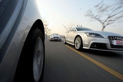 2010款 2.0 TFSI Roadster