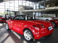 2010款 2.0 TFSI Roadster