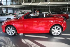 2010款 2.0 TFSI Roadster