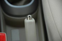 2010款 1.5L 手动 冠军版 精英型