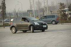 2010款 1.5L 手动 冠军版 精英型