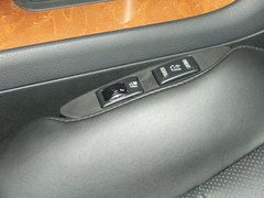 2006款 4.5 AT 