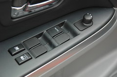 2008款 两厢 1.6L 手动 运动休旅型