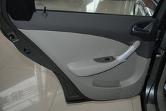 2009款 2.0L 自动 标准型