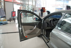 2009款 2.0L 自动 标准型
