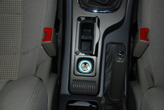 2009款 2.0L 自动 标准型