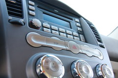 2009款 2.0L 自动 标准型