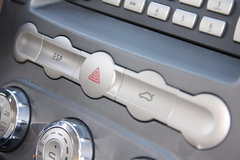 2009款 2.0L 自动 标准型